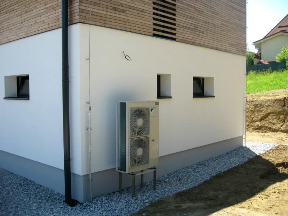 Tepelné čerpadlo vzduch voda Daikin Altherma LT 11kW rodinný dom Kynceľová