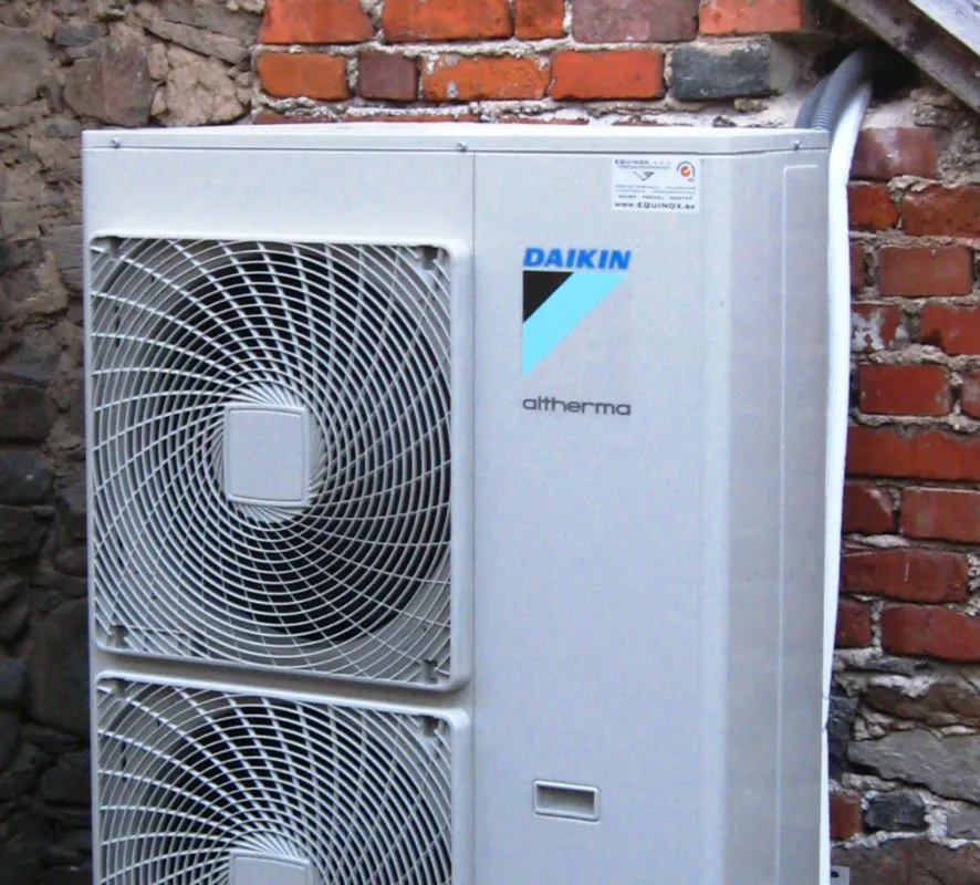 Tepelné čerpadlo vzduch voda Daikin Altherma LT 11kW rodinný dom Lehota pod Vtáčnikom
