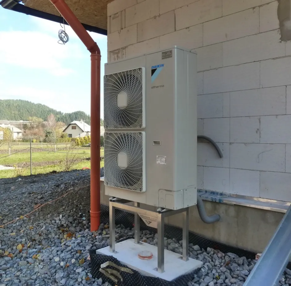 Tepelné čerpadlo vzduch voda Daikin Altherma LT 11kW rodinný dom Liptovský Ján