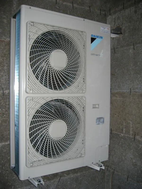 Tepelné čerpadlo vzduch voda Daikin Altherma LT 11kW rodinný dom Litvínov