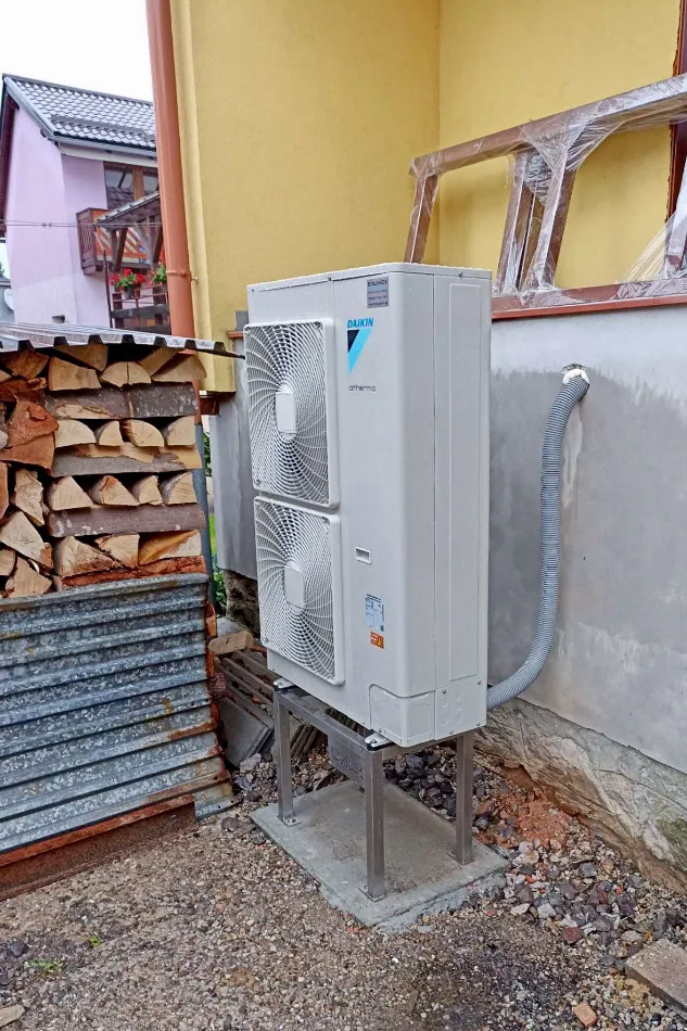 Tepelné čerpadlo vzduch voda Daikin Altherma LT 11kW rodinný dom Ploštín
