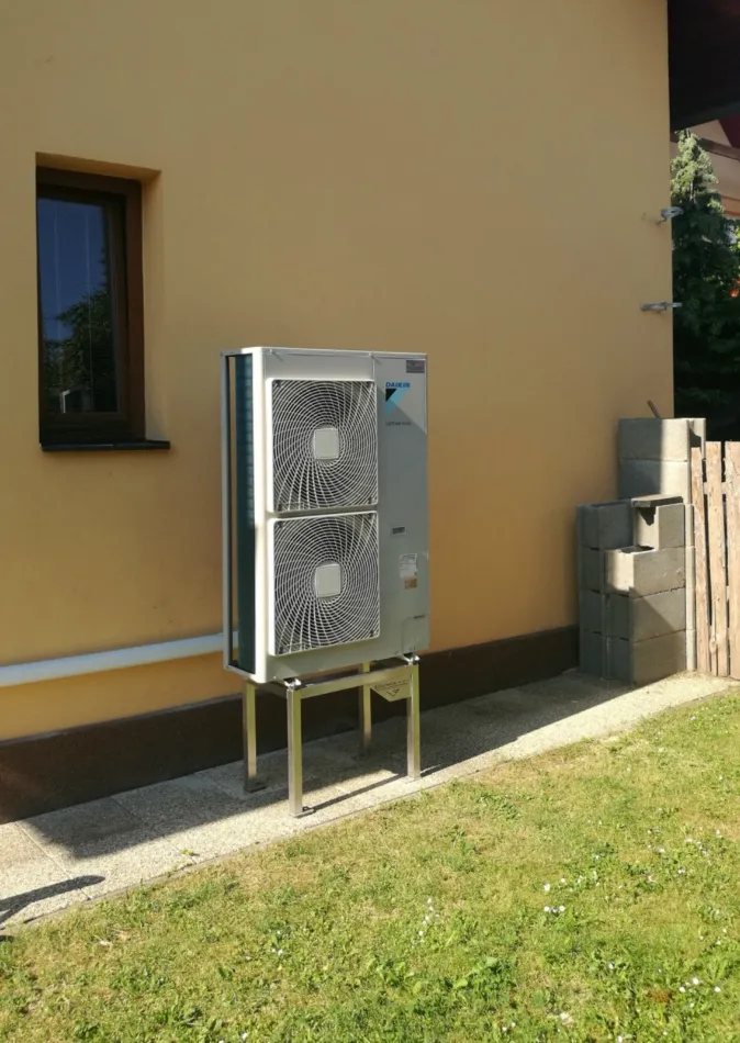Tepelné čerpadlo vzduch voda Daikin Altherma LT 11kW rodinný dom Podlavice