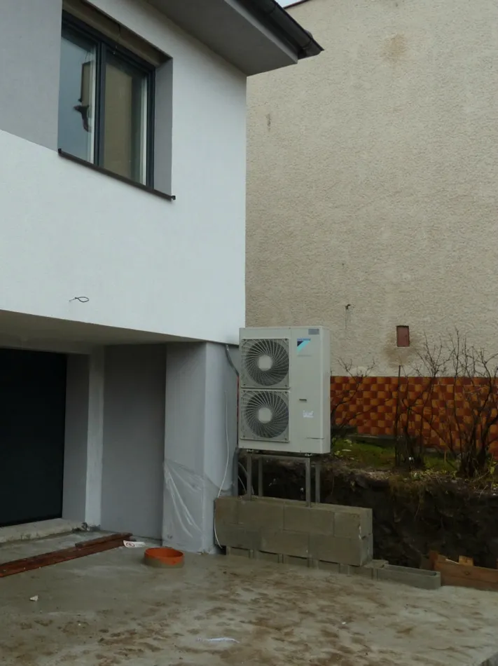 Tepelné čerpadlo vzduch voda Daikin Altherma LT 11kW rodinný dom Podlavice