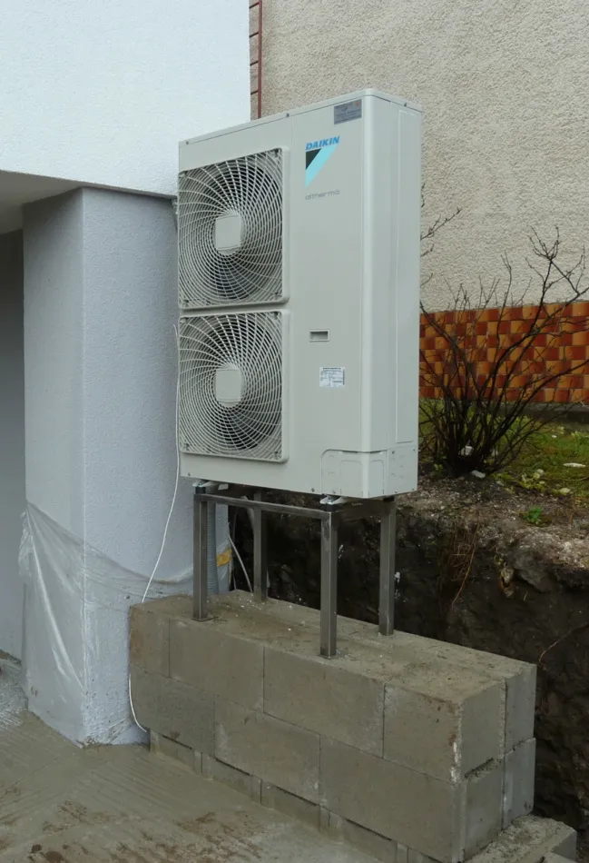 Tepelné čerpadlo vzduch voda Daikin Altherma LT 11kW rodinný dom Podlavice
