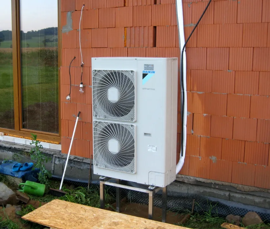 Tepelné čerpadlo vzduch voda Daikin Altherma LT 11kW rodinný dom Podzámčok