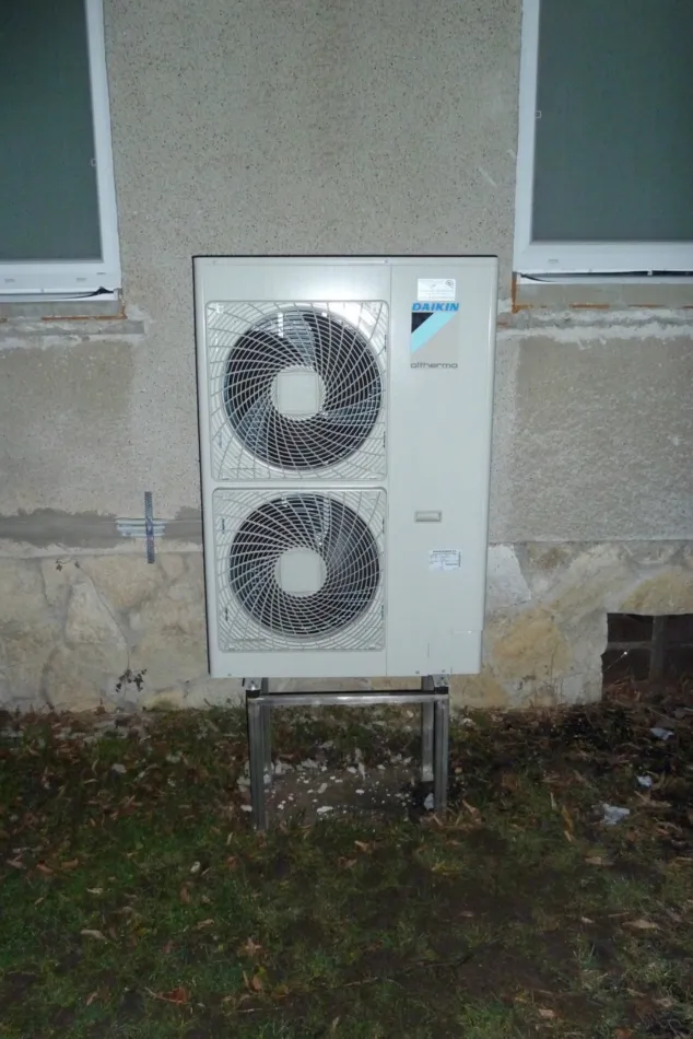 Tepelné čerpadlo vzduch voda Daikin Altherma LT 11kW rodinný dom Rajka