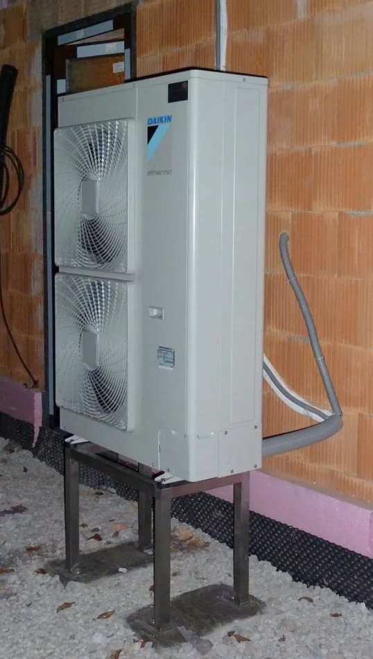 Tepelné čerpadlo vzduch voda Daikin Altherma LT 11kW rodinný dom Riečka