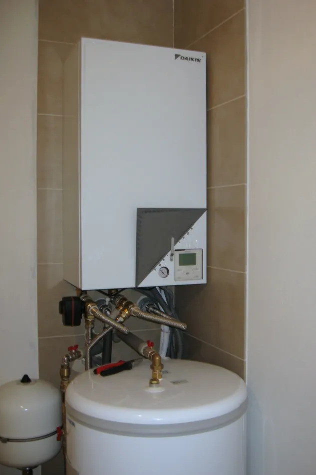 Tepelné čerpadlo vzduch voda Daikin Altherma LT 11kW rodinný dom Rosina