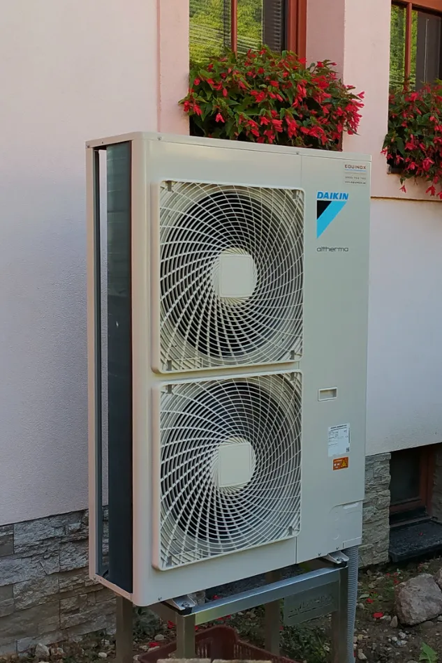 Tepelné čerpadlo vzduch voda Daikin Altherma LT 11kW rodinný dom Skubín