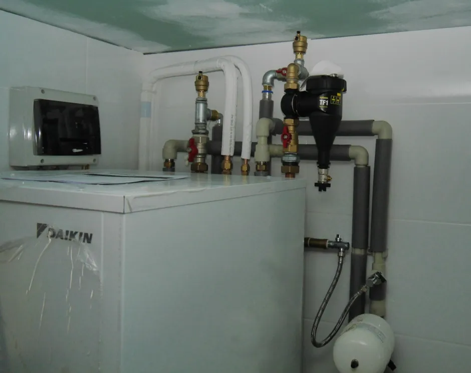 Tepelné čerpadlo vzduch voda Daikin Altherma LT 11kW rodinný dom Skubín