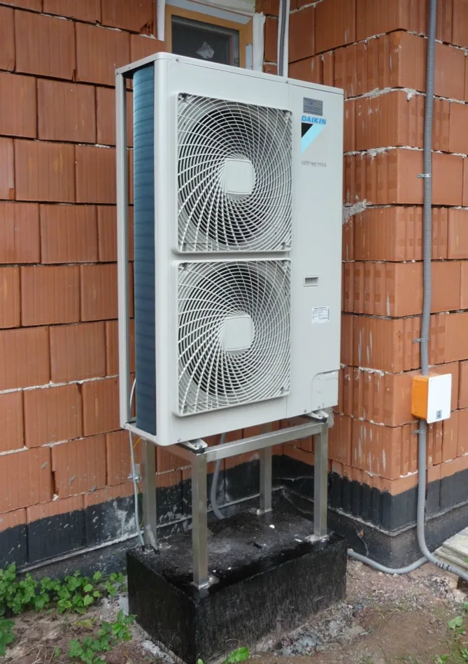 Tepelné čerpadlo vzduch voda Daikin Altherma LT 11kW rodinný dom Slovenská Ľupča