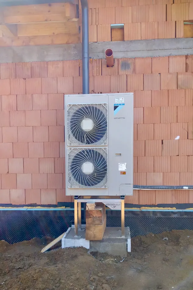 Tepelné čerpadlo vzduch voda Daikin Altherma LT 11kW rodinný dom Štiavnicke Bane