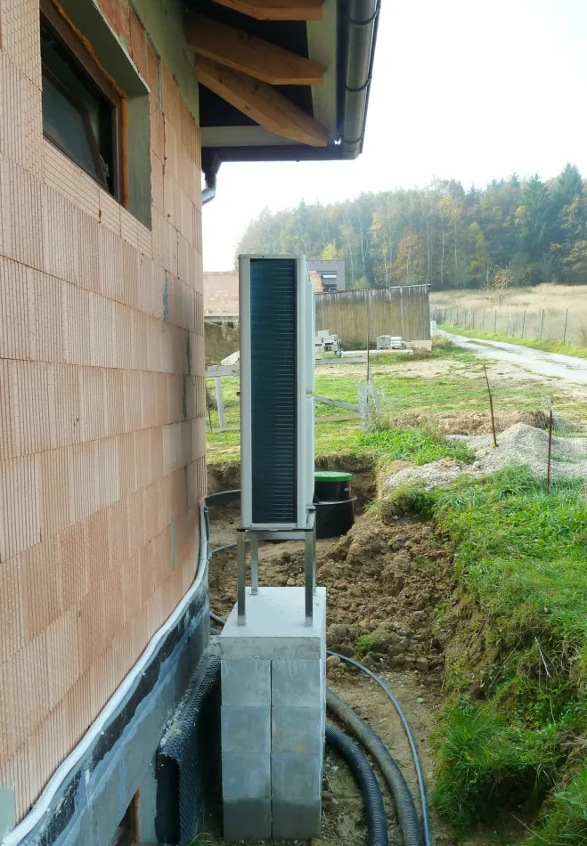 Tepelné čerpadlo vzduch voda Daikin Altherma LT 11kW rodinný dom Sverepec