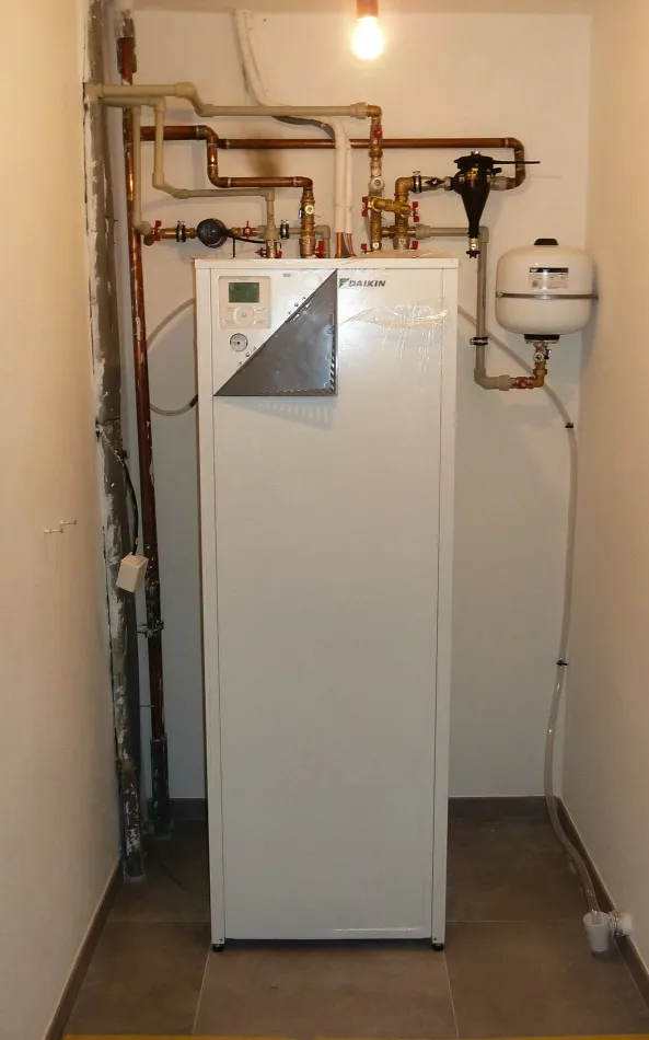 Tepelné čerpadlo vzduch voda Daikin Altherma LT 11kW rodinný dom Sverepec