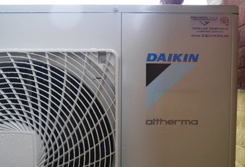 Tepelné čerpadlo vzduch voda Daikin Altherma LT 11kW rodinný dom Tešedíkovo