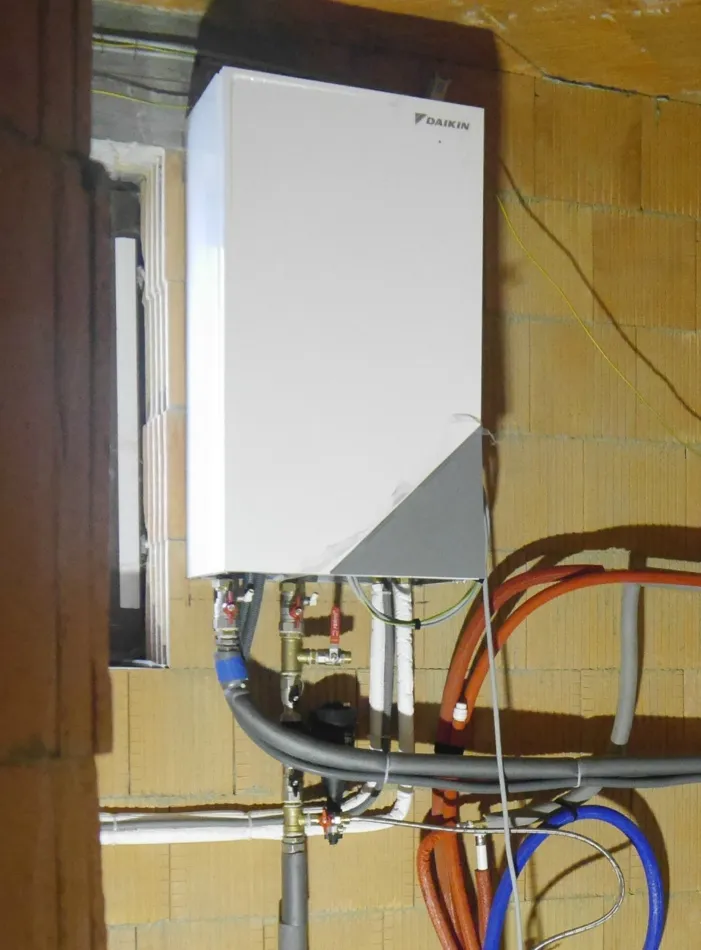 Tepelné čerpadlo vzduch voda Daikin Altherma LT 11kW rodinný dom Tešedíkovo