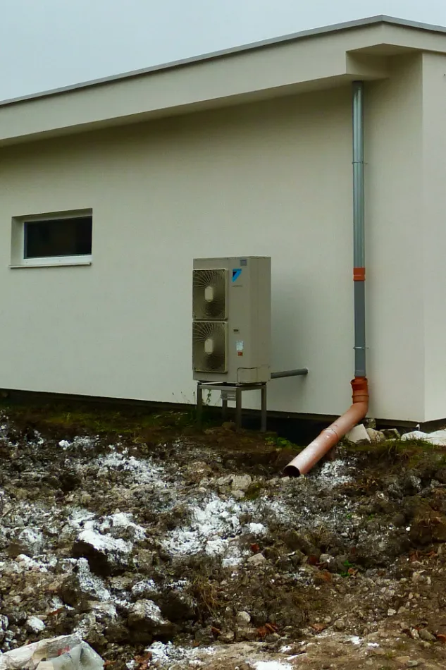 Tepelné čerpadlo vzduch voda Daikin Altherma LT 11kW rodinný dom Veličná