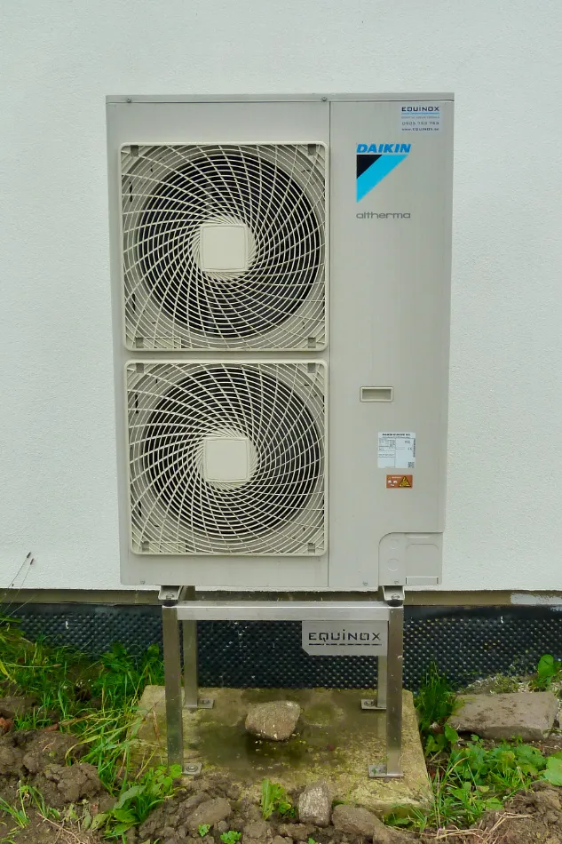 Tepelné čerpadlo vzduch voda Daikin Altherma LT 11kW rodinný dom Veličná