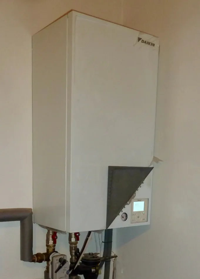 Tepelné čerpadlo vzduch voda Daikin Altherma LT 11kW rodinný dom Veličná