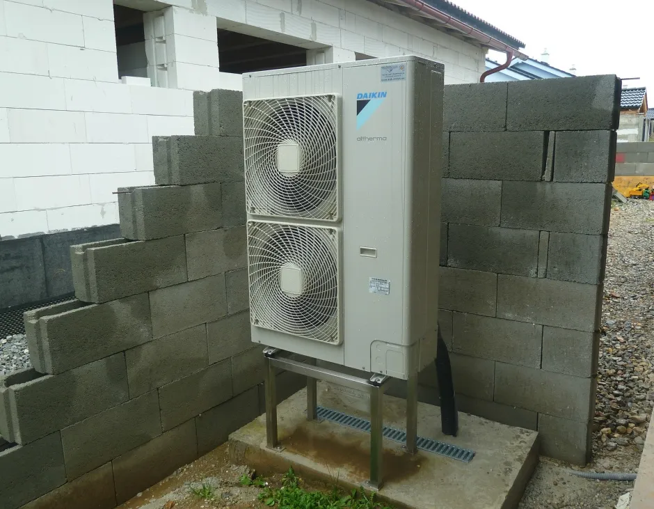 Tepelné čerpadlo vzduch voda Daikin Altherma LT 11kW rodinný dom Veľká Lúka