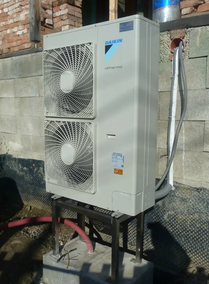 Tepelné čerpadlo vzduch voda Daikin Altherma LT 11kW rodinný dom Veterná Poruba
