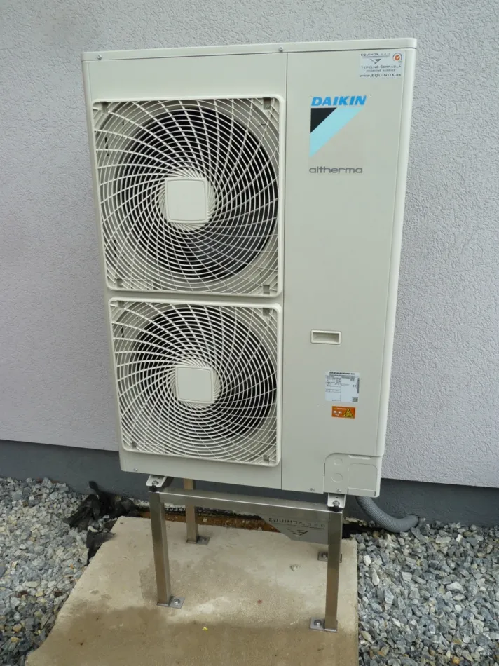 Tepelné čerpadlo vzduch voda Daikin Altherma LT 11kW rodinný dom Víťaz