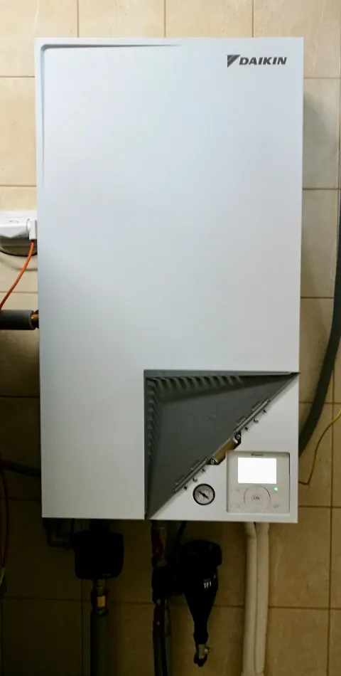 Tepelné čerpadlo vzduch voda Daikin Altherma LT 11kW rodinný dom Vyšná Šebastová