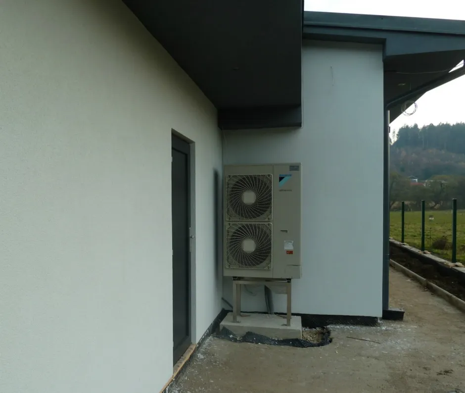 Tepelné čerpadlo vzduch voda Daikin Altherma LT 11kW rodinný dom Zákvašov
