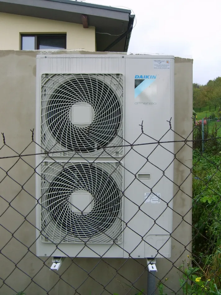 Tepelné čerpadlo vzduch voda Daikin Altherma LT 11kW rodinný dom Zbyňov
