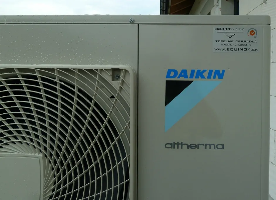 Tepelné čerpadlo vzduch voda Daikin Altherma LT 11kW s chladením RD Kláštor pod Znievom