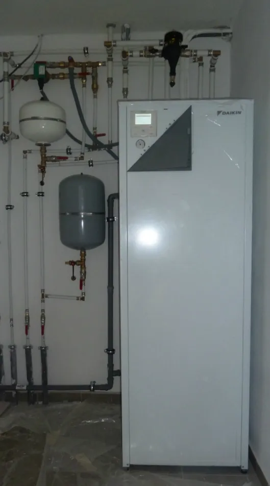 Tepelné čerpadlo vzduch voda Daikin Altherma LT 11kW s chladením rod. dom Banská Bystrica