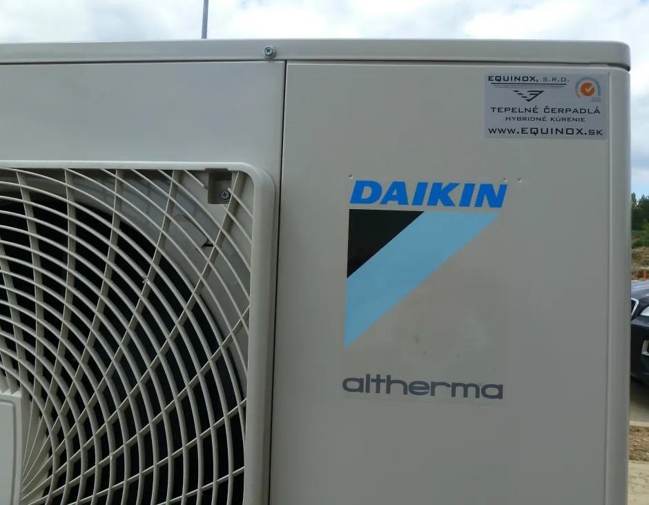 Tepelné čerpadlo vzduch voda Daikin Altherma LT 11kW s chladením rod. dom Banská Bystrica