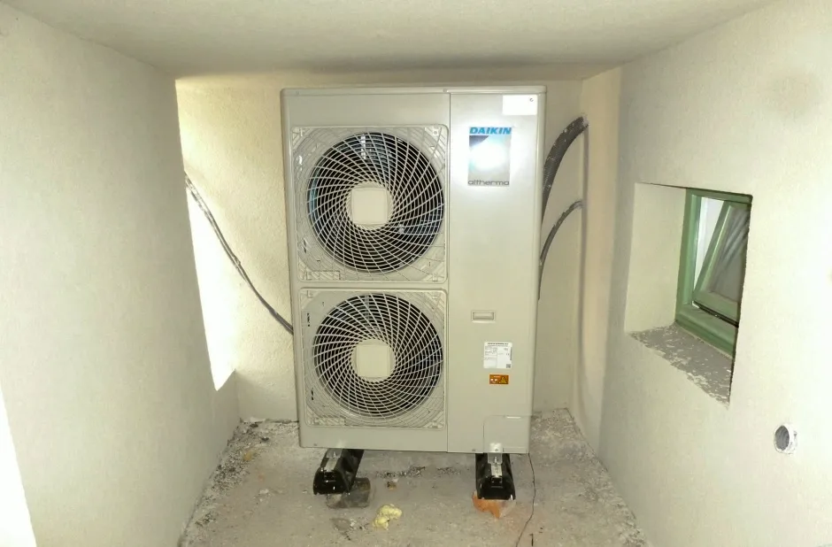 Tepelné čerpadlo vzduch voda Daikin Altherma LT 11kW s chladením rod. dom Banská Štiavnica