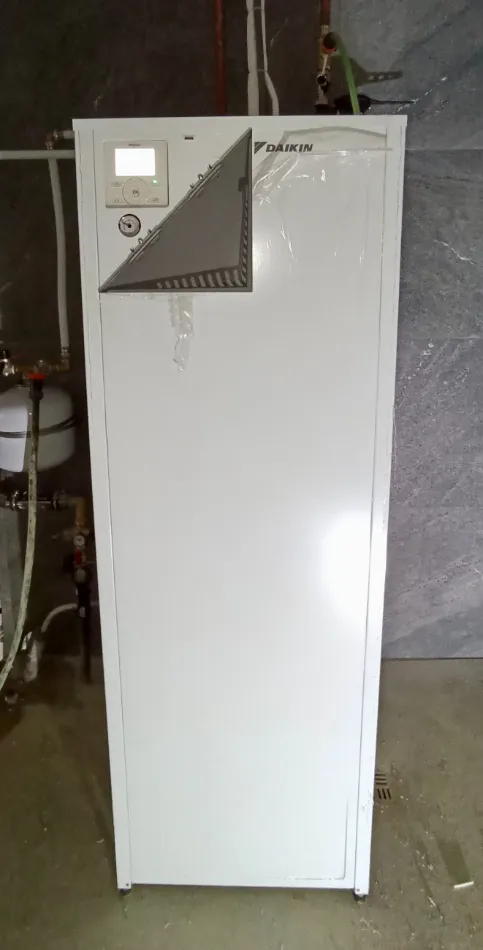 Tepelné čerpadlo vzduch voda Daikin Altherma LT 11kW s chladením rod. dom Dolný Moštenec