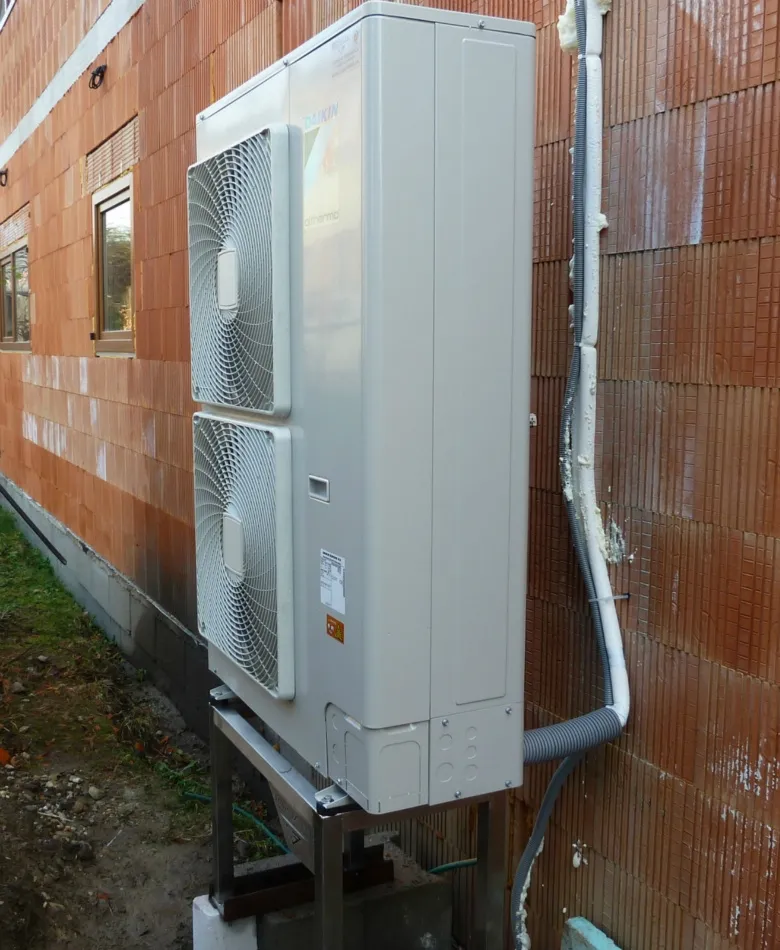 Tepelné čerpadlo vzduch voda Daikin Altherma LT 11kW s chladením rod. dom Košická Polianka