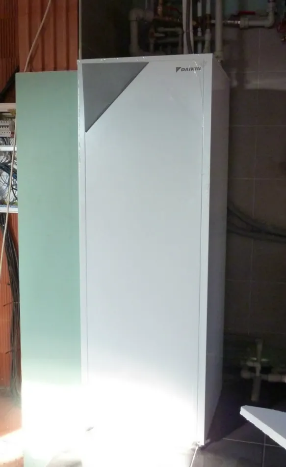 Tepelné čerpadlo vzduch voda Daikin Altherma LT 11kW s chladením rod. dom Košická Polianka