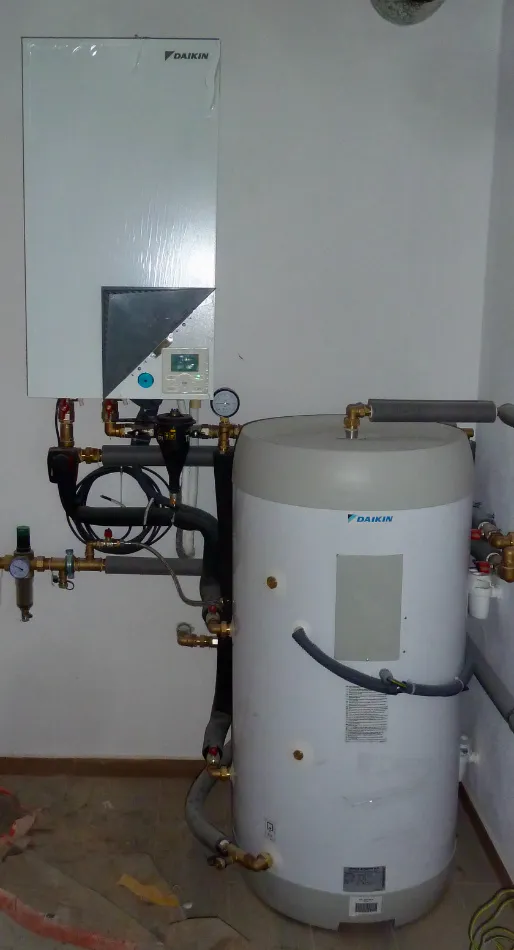 Tepelné čerpadlo vzduch voda Daikin Altherma LT 11kW s chladením rod. dom Veľké Janíkovce