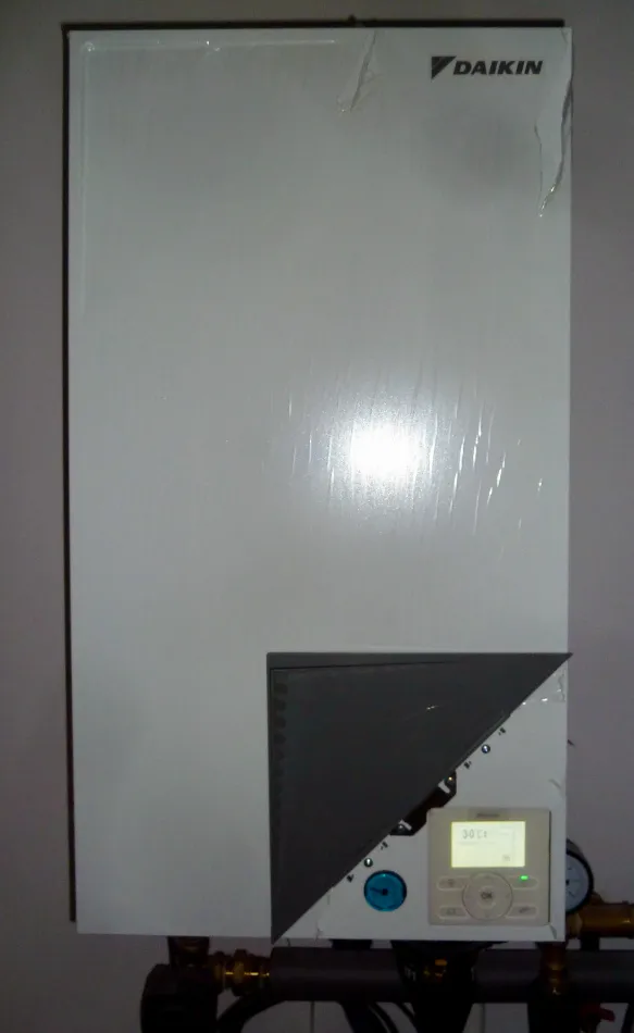 Tepelné čerpadlo vzduch voda Daikin Altherma LT 11kW s chladením rod. dom Veľké Janíkovce