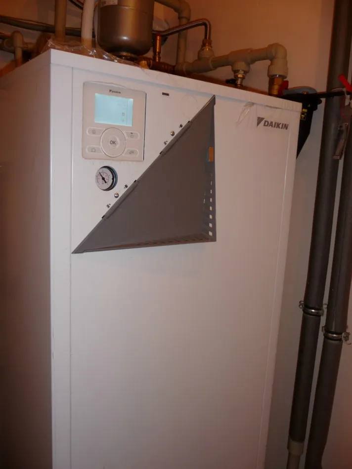 Tepelné čerpadlo vzduch voda Daikin Altherma LT 11kW s chladením rodinný dom Bratislava