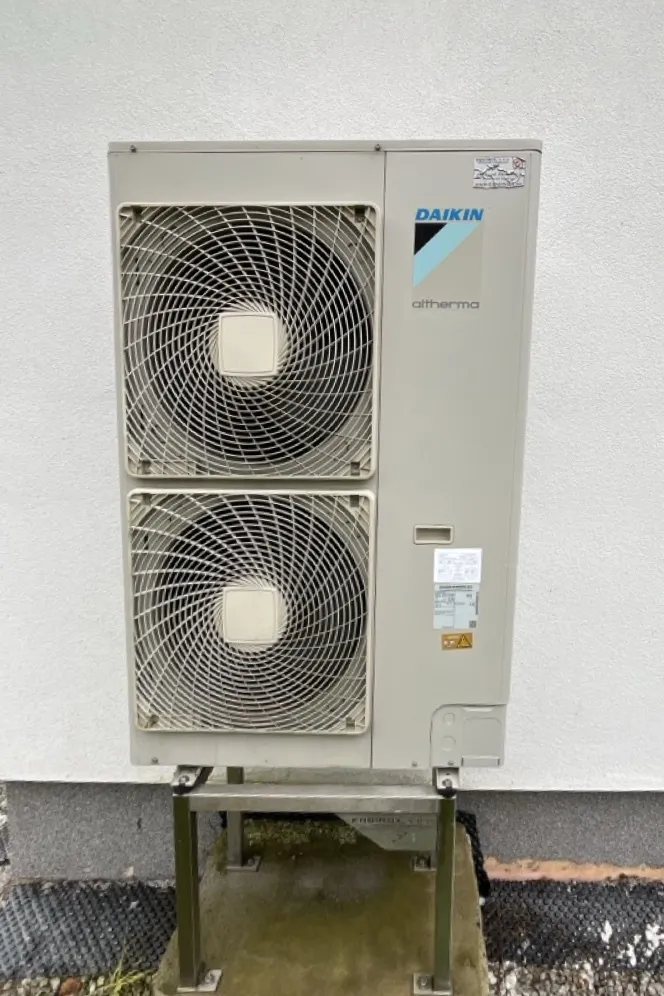Tepelné čerpadlo vzduch voda Daikin Altherma LT 11kW s chladením rodinný dom Čerín
