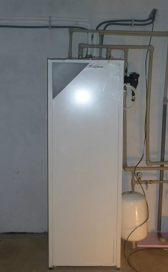 Tepelné čerpadlo vzduch voda Daikin Altherma LT 11kW s chladením rodinný dom Cinobaňa