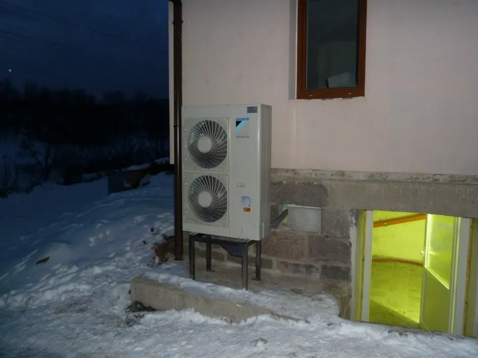 Tepelné čerpadlo vzduch voda Daikin Altherma LT 11kW s chladením rodinný dom Detva