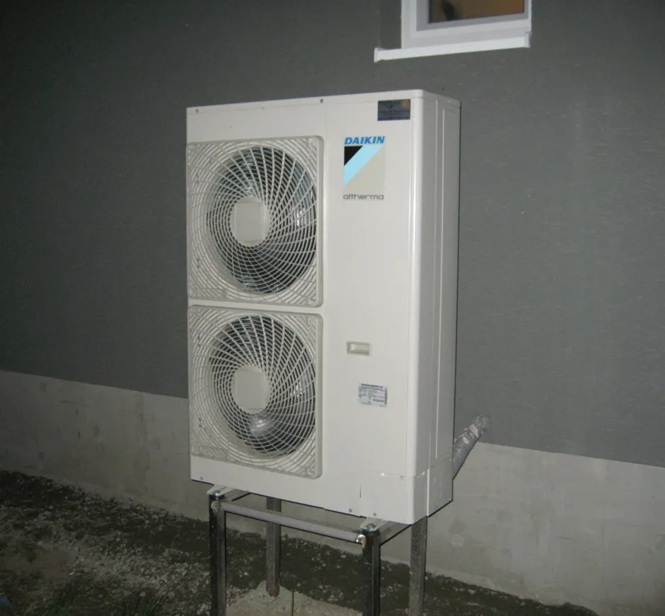 Tepelné čerpadlo vzduch voda Daikin Altherma LT 11kW s chladením rodinný dom Dvorec
