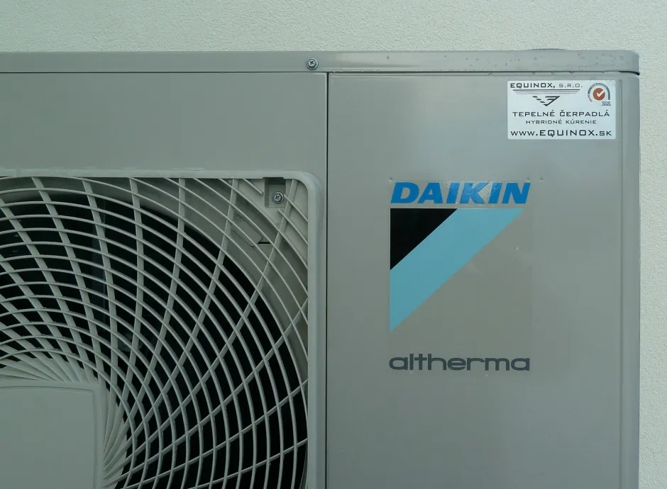 Tepelné čerpadlo vzduch voda Daikin Altherma LT 11kW s chladením rodinný dom Gabčíkovo
