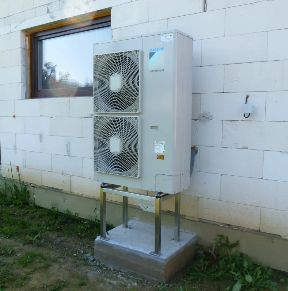 Tepelné čerpadlo vzduch voda Daikin Altherma LT 11kW s chladením rodinný dom Hrochoť
