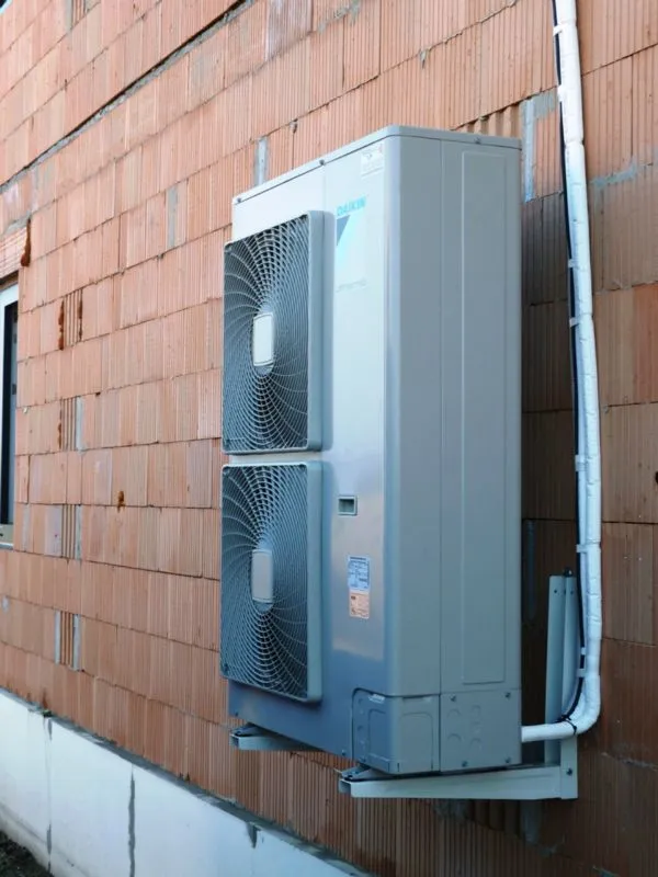 Tepelné čerpadlo vzduch voda Daikin Altherma LT 11kW s chladením rodinný dom Hviezdoslavov