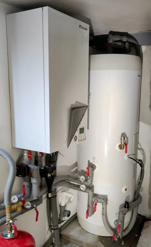 Tepelné čerpadlo vzduch voda Daikin Altherma LT 11kW s chladením rodinný dom Likavka