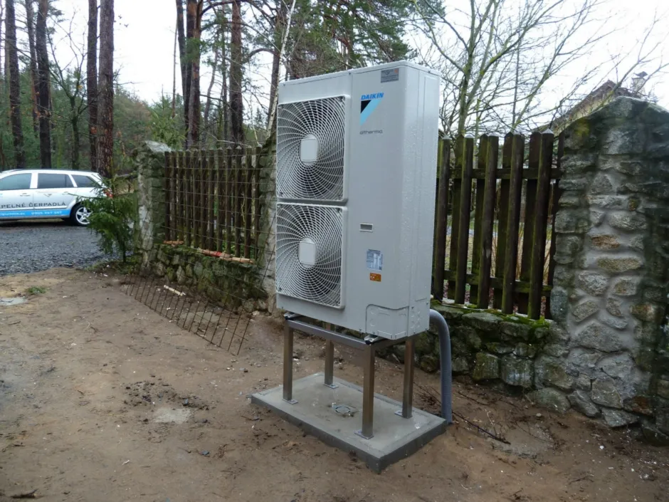 Tepelné čerpadlo vzduch voda Daikin Altherma LT 11kW s chladením rodinný dom Lozorno
