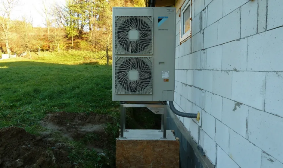 Tepelné čerpadlo vzduch voda Daikin Altherma LT 11kW s chladením rodinný dom Lúčka-Potoky