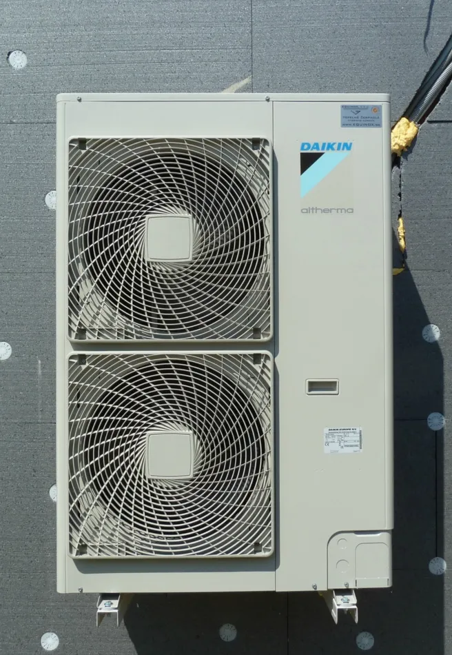Tepelné čerpadlo vzduch voda Daikin Altherma LT 11kW s chladením rodinný dom Ludanice